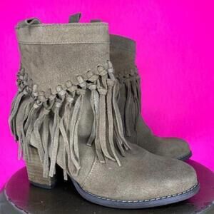 Sbicca Kathrin Taupe Suede Fringe Pull On Block Heel Boot Size 6.5
